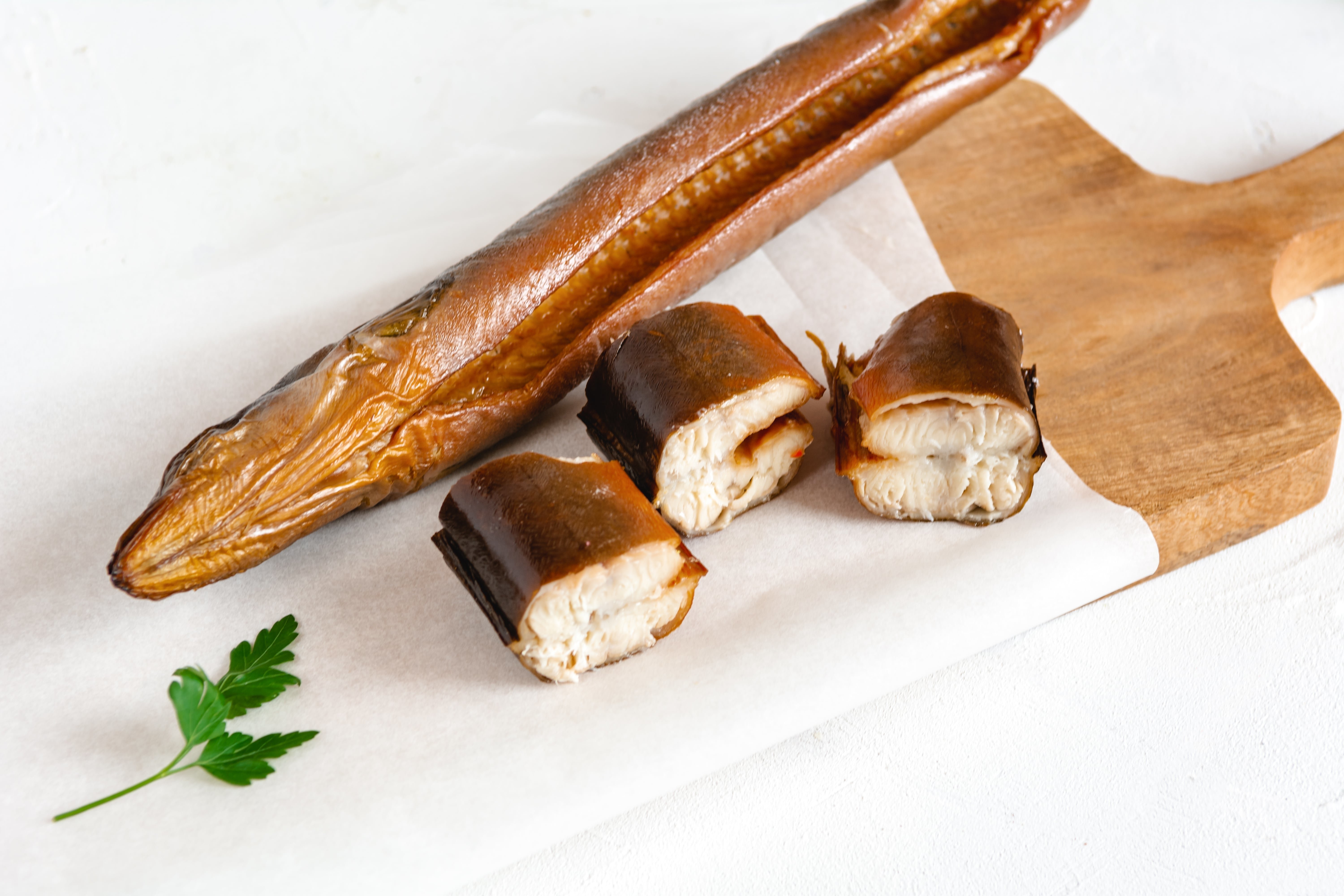Dikke paling gerookt 800GRAM (per stuk) 